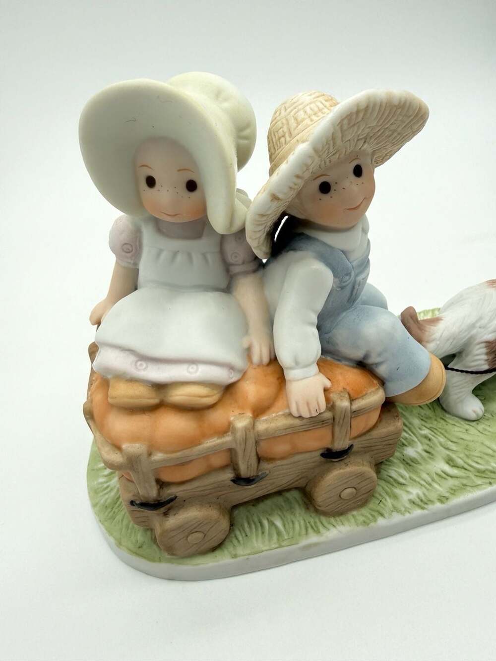 Homco Circle of Friends "Fall's Bounty" Boy & Girl on Pumpkin Wagon Figurine 199 - Picture 2 of 10